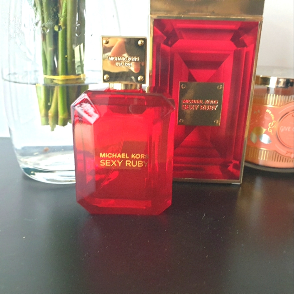 Michael Kors Sexy Ruby